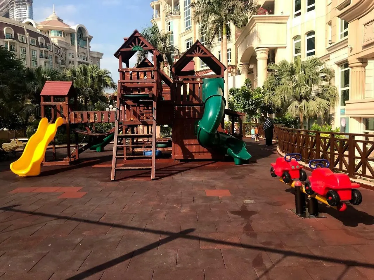 Lejlighed Roda Al Murooj Residences Dubai Forenede Arabiske Emirater
